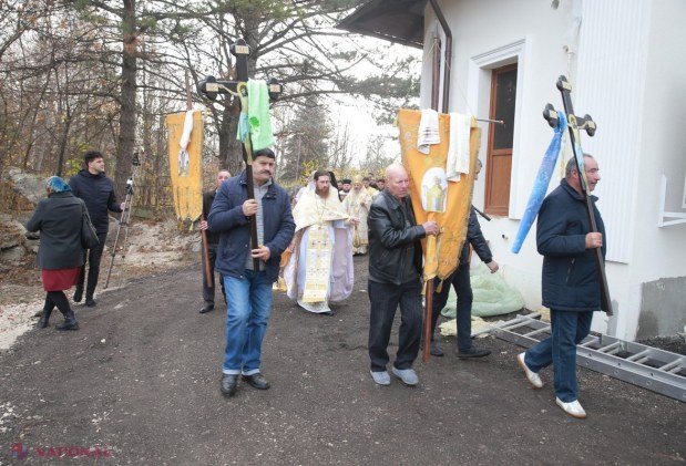 FOTO // La Ratuș a fost INAUGURATĂ o „nouă EMBLEMĂ” a Mitropoliei Basarabiei – Biserica cu hramul „Sf. Cuvioasa Parascheva și Sf. Ioan Botezătorul”. Înaltpreasfințitul Petru, aprecieri pentru „evenimentul ISTORIC” organizat de Părintele Ioan Marian