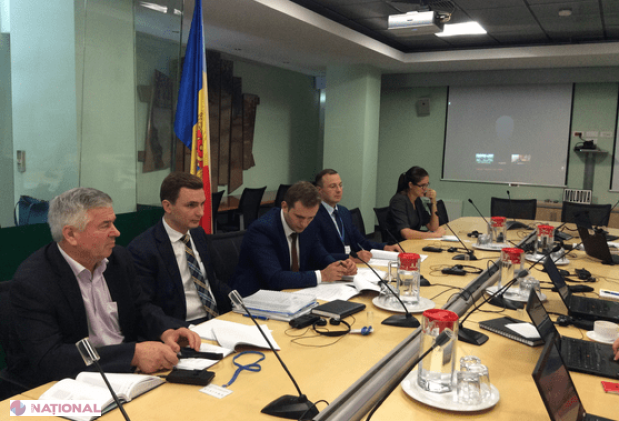 ÎNȚELEGERE // Guvernul va lua un credit de 80 de MILIOANE de euro pentru construcția a 300 km de drumuri locale