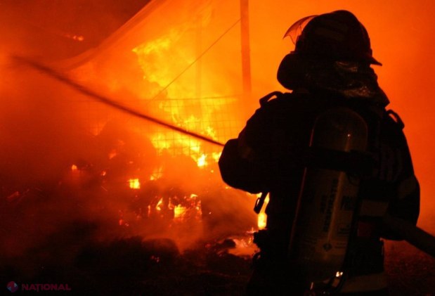 INCENDIU astă-noapte la Străşeni. O Casă de cultură a fost DISTRUSĂ