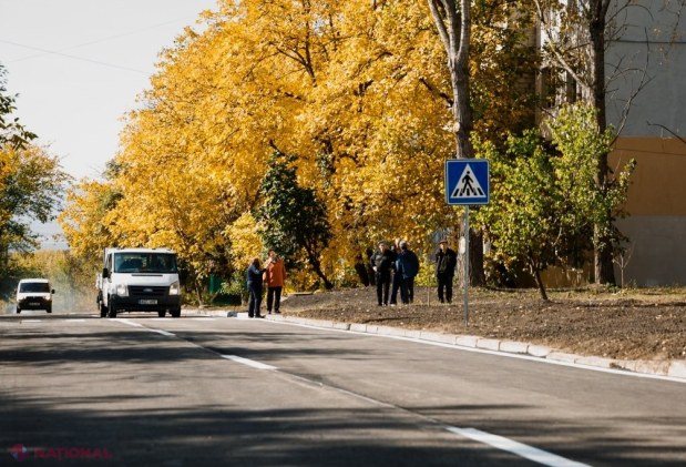 FOTO // Autoritățile din Orhei au dat în exploatare încă un drum reparat capital: „Țineți minte în ce stare era? Nu puteau trece nici unele automobile”