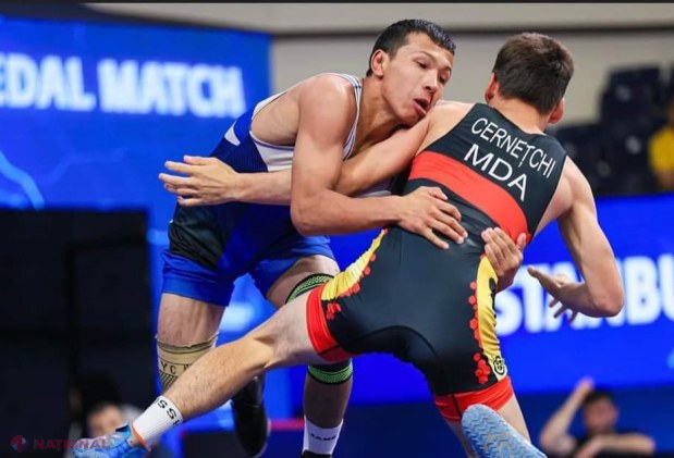 FOTO // Medalie de argint pentru R. Moldova la Campionatul MONDIAL de lupte din Turcia. Alexandru Borș a avut o prestație exemplară și a confirmat forma bună de la europene