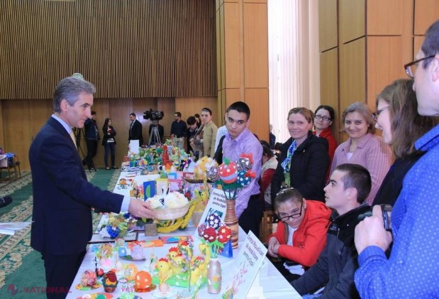 Cadoul lui Leancă pentru un consilier de-al său care se căsătorește