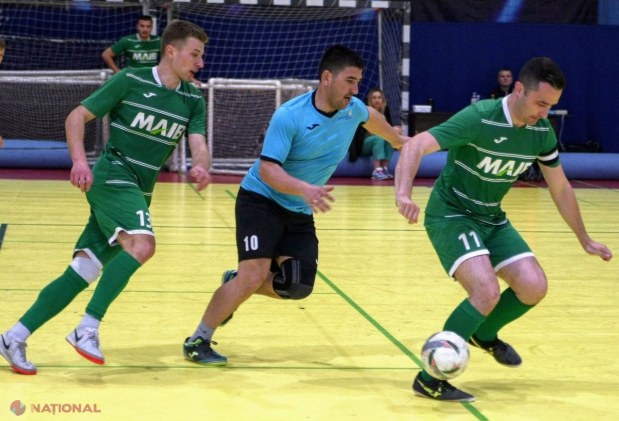 FOTO // Echipa de fotbal a unei BĂNCI din R. Moldova a câștigat turneului „Open Cupa Presei – 2019” la futsal