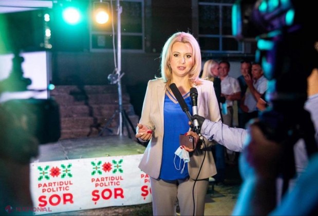 FOTO // Încă într-un sat din raionul Fălești, Partidul „ȘOR” a aprins lumina stradală: „Timp de peste 30 de ani la noi nu a existat iluminat stradal”