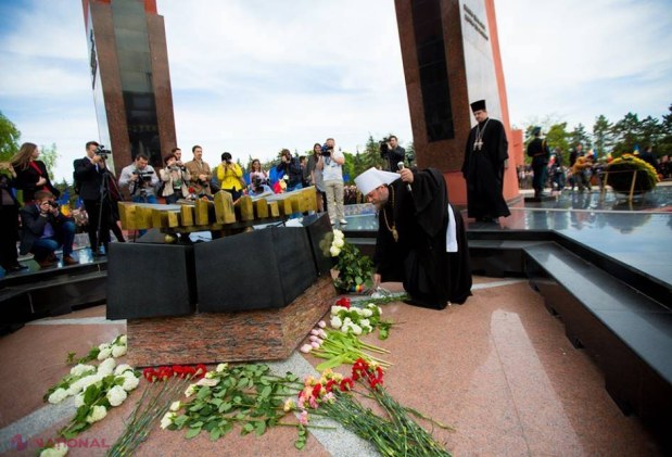Reportaj FOTO // „Ziua Victoriei”, la Memorial: „Nu dorim ca cineva să treacă prin ce am trecut noi”