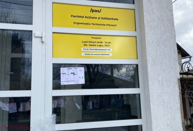 FOTO // Protest cu SACI de facturi în 22 de localități din R. Moldova. Reprezentanții Partidului „ȘOR” au lăsat facturile la sediile PAS