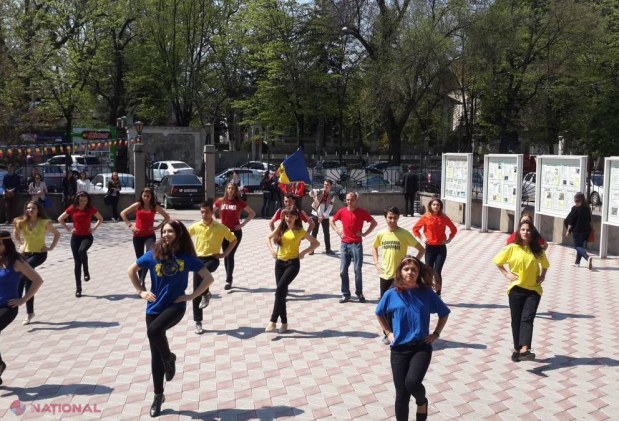 FOTO Ziua Tricolorului, în ritm de dans la USM