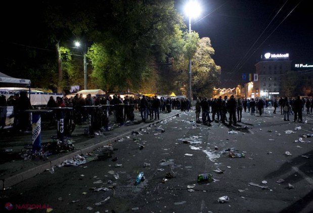 Foto // Concertul din PMAN. Veselie mare și tone de gunoi