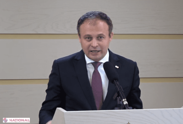 Andrian Candu: Parlamentul a ales „mijlocul de AUR” și a atins „consensul național”, adoptând sistemul mixt