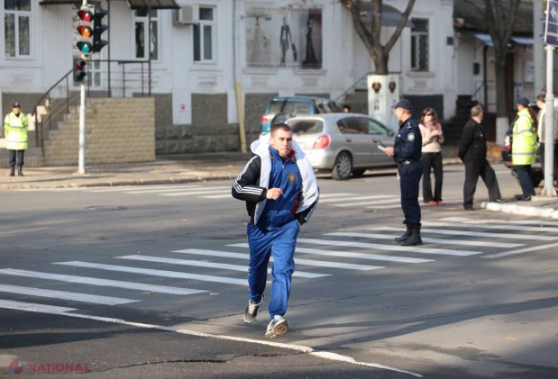 FOTO // Fețe DUBIOASE la protestele comuniștilor
