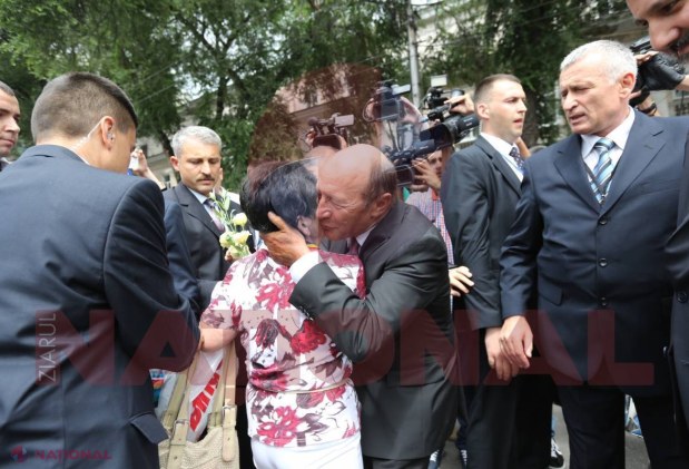 FOTO // Băsescu, emoționat până la LACRIMI