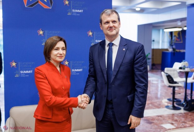 GALERIE FOTO // Maia Sandu, ținută IMPECABILĂ la summitul Comunității Politice Europene. Șefa statului a promovat interesele R. Moldova în fața celor mai puternici lideri ai Europei - cancelarul Merz, Emmanuel Macron, Keir Starmer sau Zelenski