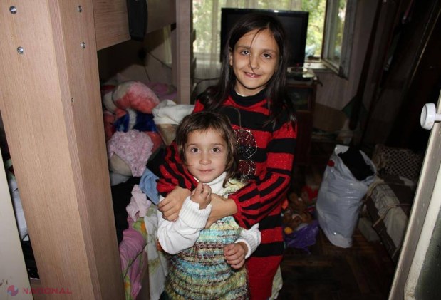 Muncește din greu să-și întrețină copiii și bărbatul căzut în patima beției