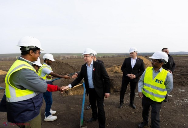FOTO // Igor Grosu, pe șantierul „liniei independenței energetice” Vulcănești-Chișinău: „Facem pași importanți pentru ca R. Moldova să nu mai poată fi șantajată energetic, iar cetățenii să fie asigurați cu energie la cele mai bune prețuri posibile”