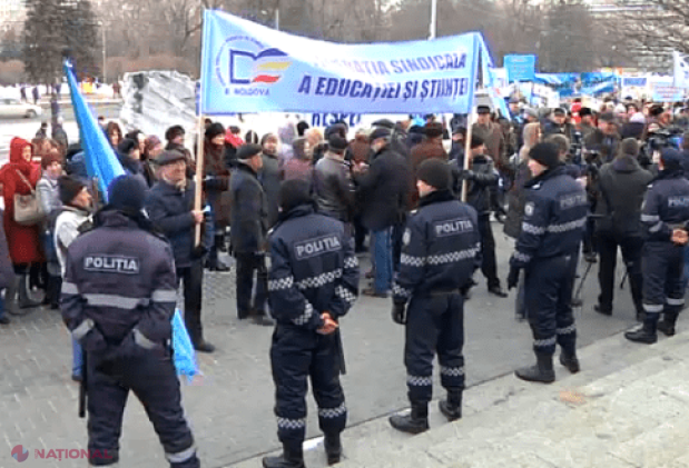 VIDEO // Profesorii au PROTESTAT la Guvern: „Vrem salariul lui Filip!”