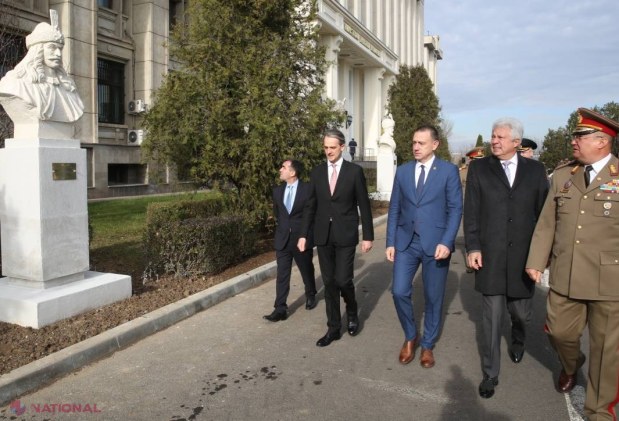 Miniștrii Apărării de pe ambele maluri ale Prutului au decis să INTENSIFICE colaborarea. Ce înțelegeri au mai făcut Sturza și Fifor