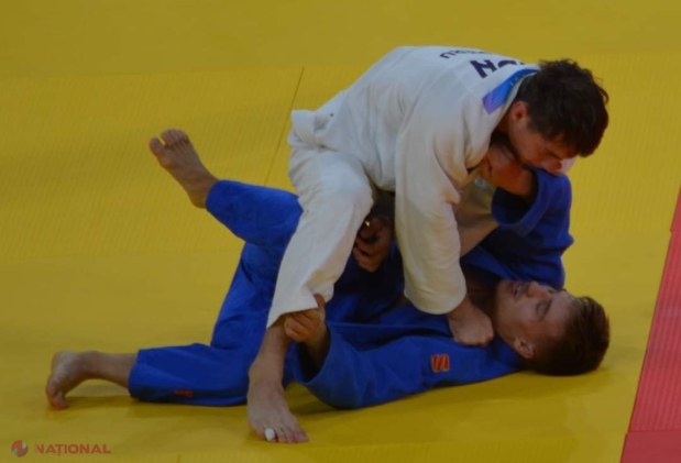 ACTUALIZARE, VIDEO // R. Moldova, prima MEDALIE la Jocurile Olimpice. Denis Vieru a cucerit medalia de bronz la Paris, după ce l-a învins pe francezul Khiar