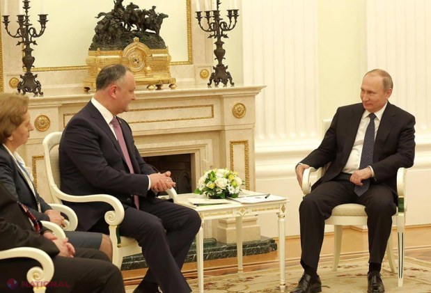 FOTO // Dodon, în rol de CURIER al lui Putin. A transportat la Moscova VINUL președintelui rus și a criticat NOTA de protest a lui Filip și Candu