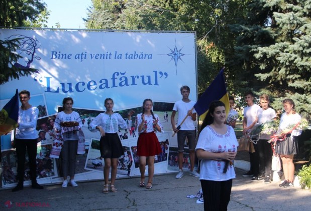 Un grup de 100 de elevi și profesori din România se odihnesc în tabăra de vară „Luceafărul” din Vadul lui Vodă