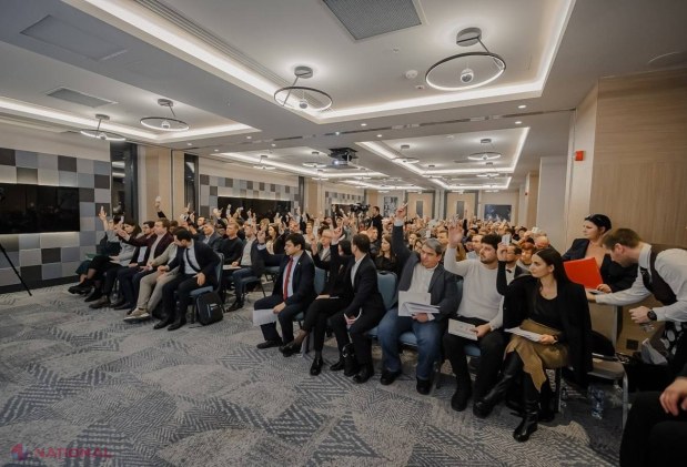 FOTO // Omul lui Dodon a devenit peste noapte PROEUROPEAN și îi învață și pe reprezentanții partidelor de dreapta cât de importantă e integrarea în UE. Cine face parte din echipa MAN a lui Ion Ceban și cine va fi candidatul la PREZIDENȚIALE
