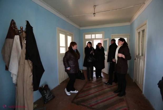 Alungați din casa în care au locuit 25 de ani