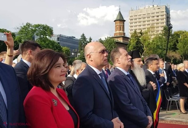 FOTO // Papa Francisc i-a cucerit definitiv pe moldoveni: A recitat din Eminescu şi a salutat mulţimea în limba română. Printre pelerini a fost şi premierul Pavel Filip