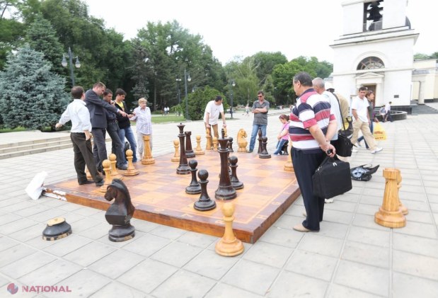 RECENSĂMÂNT 2014 // 82% de români-moldoveni versus 17,2% ucraineni-ruși-găgăuzi-bulgari