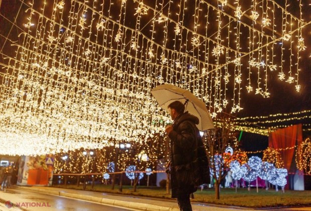 FOTO // Orheiul se laudă cu cel mai MARE pom de Crăciun din R. Moldova. Ilan Șor: „Orheiul a devenit pentru al șaptelea an consecutiv CAPITALA sărbătorilor de iarnă”. În centrul municipiului a fost amenajat și un „orășel european”