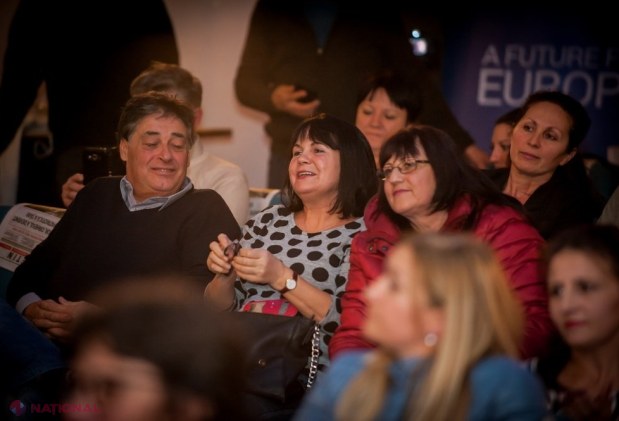 FOTO // „Concertul organizat de Partidul „ȘOR” la Torino a adunat sute de moldoveni din diasporă”