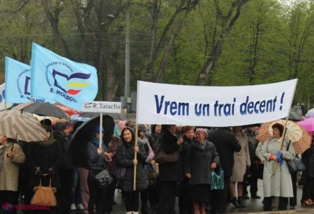 Profesorii ar putea REVENI în stradă