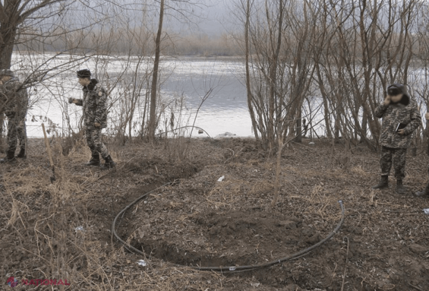 Operațiune moldo-ucraineană! Ce au depistat polițiștii îngropat în pământ pe o distanță de jumătate de kilometru