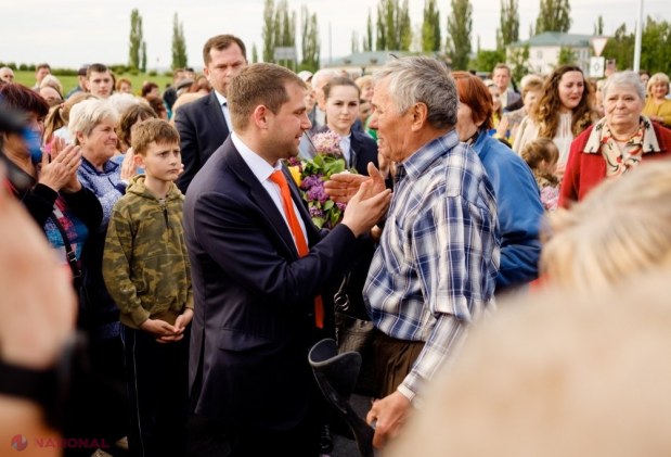 FOTO // Ilan Șor a dat în exploatare, la Orhei, o altă porțiune de drum reconstruit: „În timp ce toți pălăvrăgesc, noi vom continua să lucrăm pentru a îmbunătăți condițiile de trai ale oamenilor”