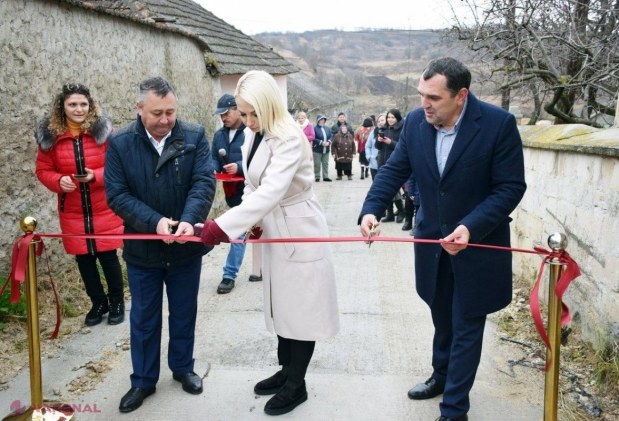 FOTO // Echipa lui Ilan Șor continuă să construiască drumuri în raionul Orhei. La Furceni și Brănești au fost INAUGURATE două porțiuni de drumuri