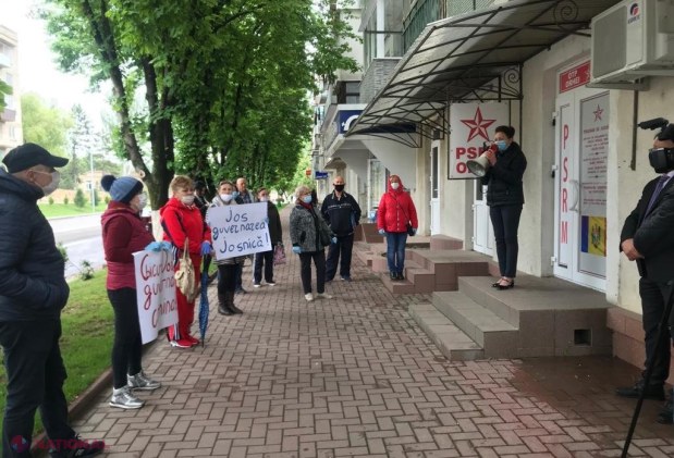 VIDEO, FOTO // Ample ACȚIUNI DE PROTEST în toate raioanele R. Moldova. Cetățenii R. Moldova, susținuți de Partidul „ȘOR”, i-au cerut lui Dodon să demisioneze: „Guvernare este mai periculoasă decât COVID-19”