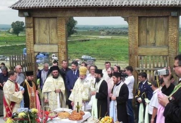 Ziua Eroilor, sărbătorită cu depuneri de flori și ceremonial religios
