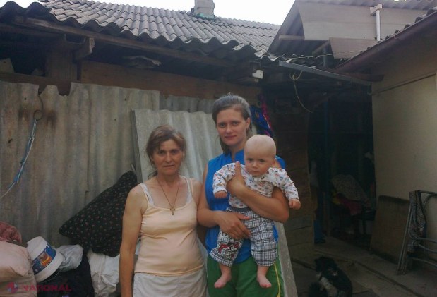 Cu vesela în căldări și hainele în pungi