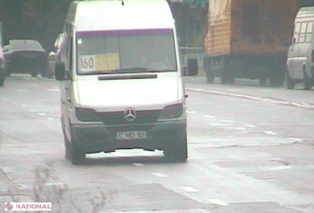 Poliția „vânează” cu mașini camuflate șoferii nedesciplinați de maxi-taxi-uri 