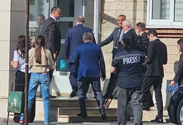 FOTO // Amestec grosolan al Rusiei în afacerile R. Moldova? Trimisul Moscovei Ozerov și rețeaua Șor își unesc forțele la Comrat pentru a BLOCA compromisul istoric dintre autoritățile centrale și cele ale autonomiei