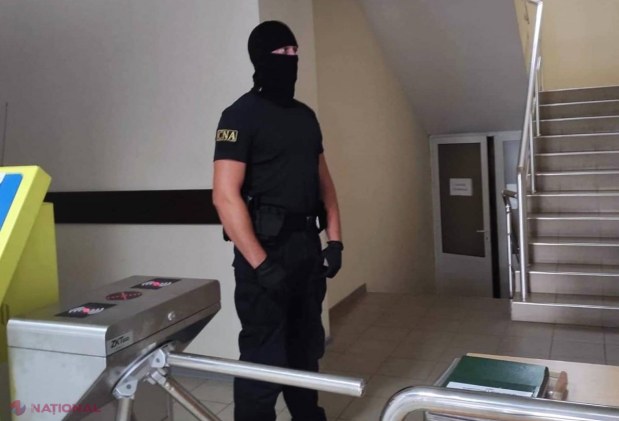 Sabotorii de la ANSA, care au pus în pericol EXPORTURILE din R. Moldova: Trei funcționari închideau ochii la diferite nereguli, contra MITĂ, când eliberau certificate fitosanitare pentru exportul și reexportul mărfurilor în UE, Ucraina și Rusia