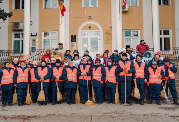 FOTO // Modelul de la Orhei este aplicat și în orașul Taraclia. Autoritățile locale au demarat o „CURĂȚENIE GENERALĂ” în localitate