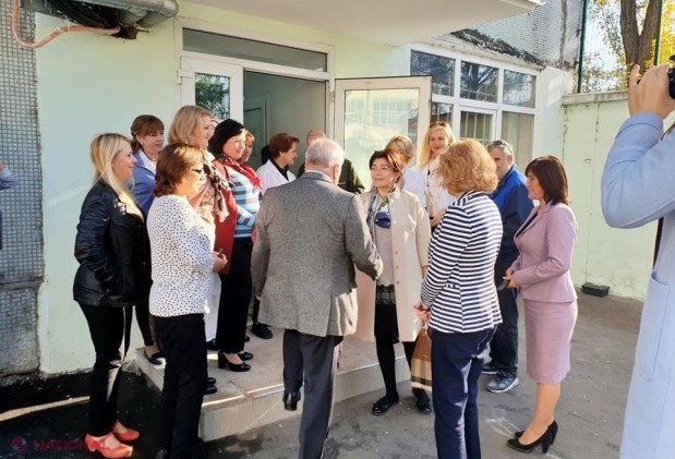 Ministra Silvia Radu a dus utilajele mobile de screening mamar la „Franzeluța”: „Știu că femeile care lucrează foarte mult nu au timp să ajungă la doctor”