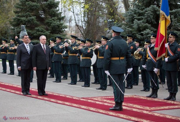 FOTO JURĂMÂNTUL lui Troenco // Timofti: E cel mai potrivit candidat la funcţia de ministru al Apărării