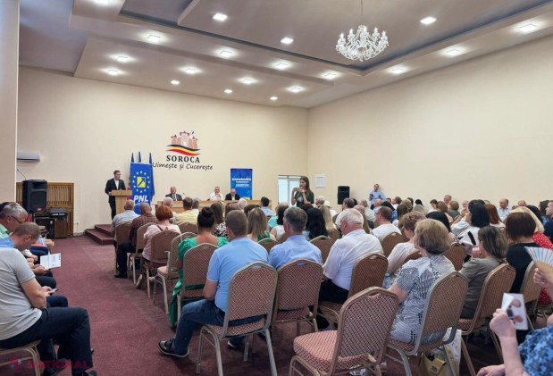 FOTO // Adrian Dupu, înaintea alegerilor EUROPARLAMENTARE de pe 9 iunie: „Am fost în peste 20 de raioane și zeci de localități... Cetățenii R. Moldova își doresc să fie cât mai curând alături de România în UE”
