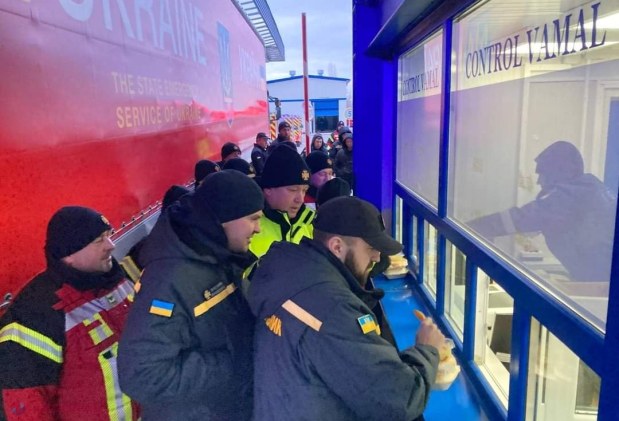 Salvatorii din Ucraina au tranzitat teritoriul R. Moldova în drumul lor spre Turcia, unde merg să acorde ajutor victimelor ce au suferit de pe urma cutremurelor de luni: Escortaţi de IGSU şi ajutaţi să treacă mai ușor frontiera