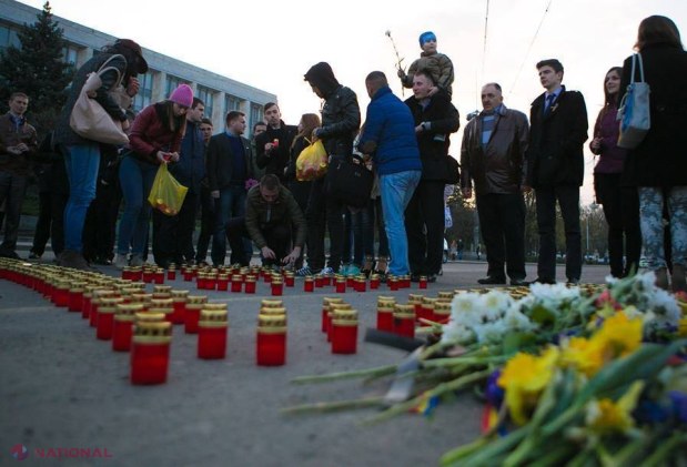 FOTO // Victimele violențelor din 7 aprilie 2009, comemorate la Chișinău