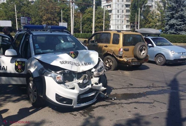 ACCIDENT  în capitală. O mașină a Pazei de Stat a fost grav avariată
