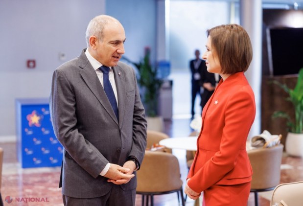 GALERIE FOTO // Maia Sandu, ținută IMPECABILĂ la summitul Comunității Politice Europene. Șefa statului a promovat interesele R. Moldova în fața celor mai puternici lideri ai Europei - cancelarul Merz, Emmanuel Macron, Keir Starmer sau Zelenski