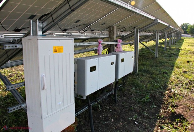 FOTO // Cum arată cel mai mare PARC SOLAR fotovoltaic din R. Moldova: Patru mii de panouri solare și o investiție de un MILION de euro, lângă Chișinău