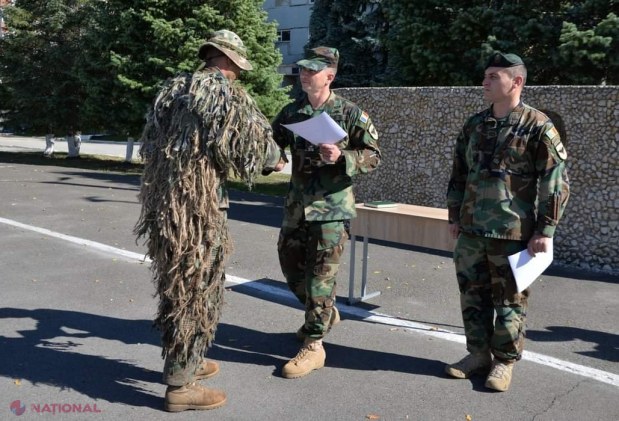 Militari din Armata Naţională, absolvenţi ai unui curs de pregătire pentru lunetişti