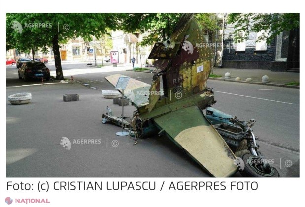 FOTO // Parada epavelor rusești. Ucrainenii au scos pe străzile din Kiev blindatele distruse ale rușilor